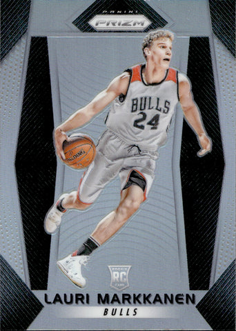 2017-18 Lauri Markkanen Panini Prizm HOLO SILVER ROOKIE RC #247 Chicago Bulls 2