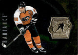 1998-99 Eric Lindros Upper Deck SPx RADIANCE 163/875 #152 Philadelphia Flyers