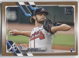 2021 Ian Anderson Topps Series 1 GOLD ROOKIE 1304/2021 RC #239 Atlanta Braves
